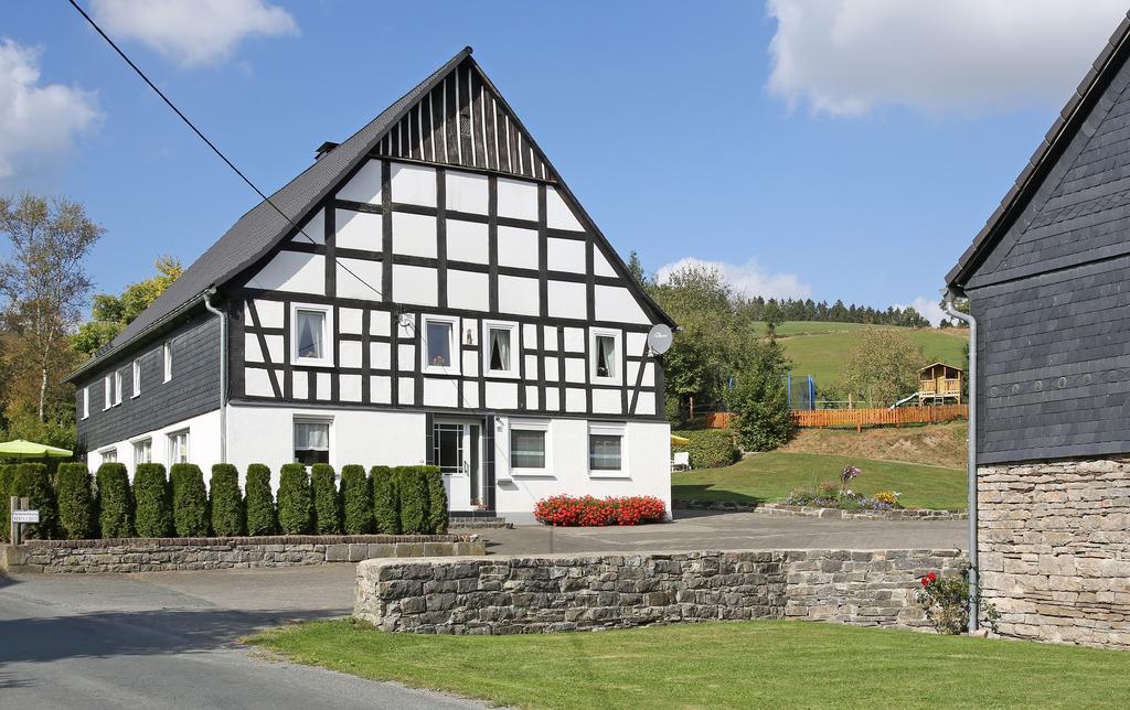 Ferienwohnung Ferienbauernhof Familie Stratmann Eslohe Exterior foto