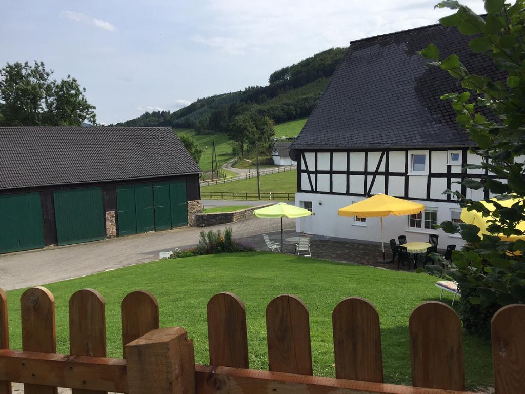 Ferienwohnung Ferienbauernhof Familie Stratmann Eslohe Exterior foto